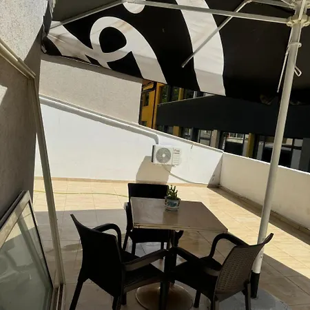 Couple Apartamento